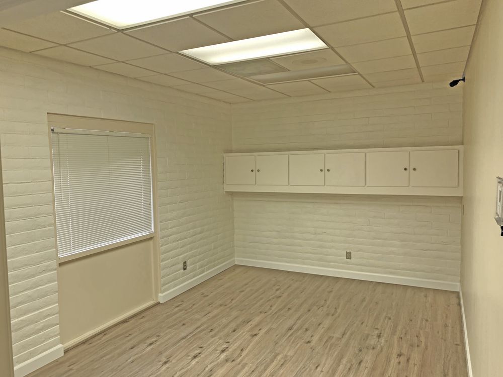 Professional Office Spaces Available in Visalia, CA: 636 W Oak Ave, Visalia, CA 93291